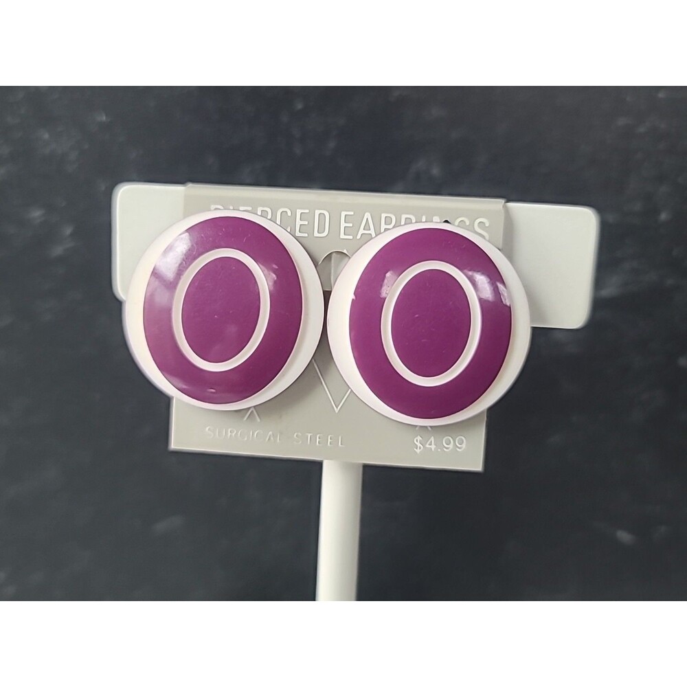 Purple & White Plastic Stud Earrings Costume Jewelry New On Orginal Stock Card